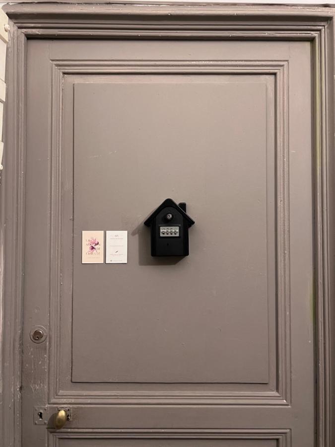 L'Appartement Du Cafe De L'Horloge La Ciotat Bagian luar foto