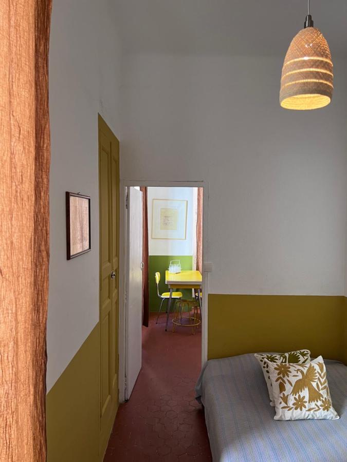 L'Appartement Du Cafe De L'Horloge La Ciotat Bagian luar foto