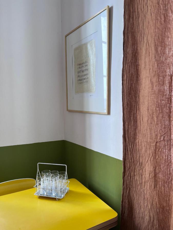L'Appartement Du Cafe De L'Horloge La Ciotat Bagian luar foto