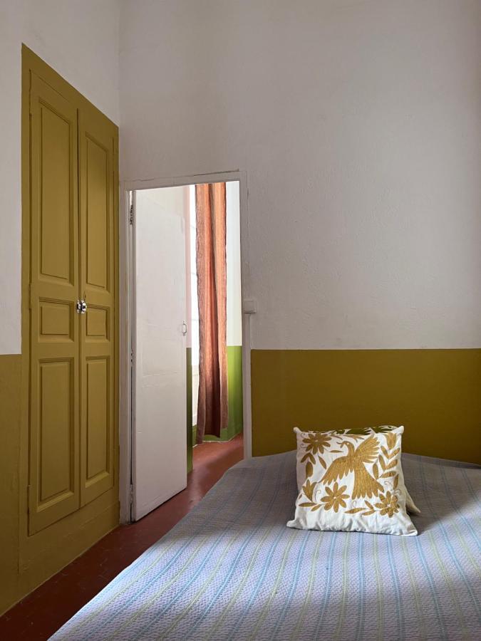L'Appartement Du Cafe De L'Horloge La Ciotat Bagian luar foto
