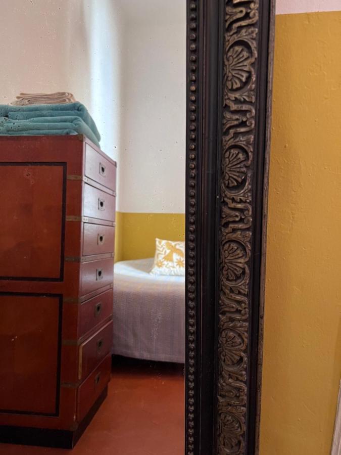 L'Appartement Du Cafe De L'Horloge La Ciotat Bagian luar foto